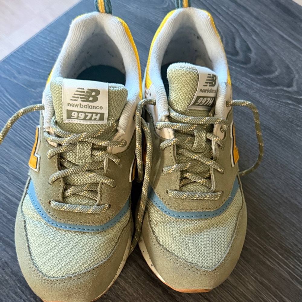 New Balance Kids' 997H Olive and Blue Sneakers